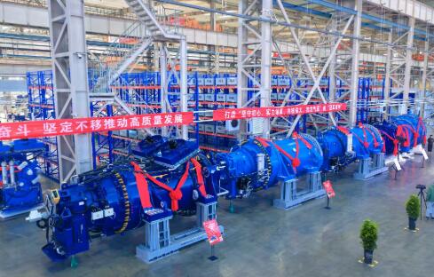 内蒙古首批“沙戈荒”风电全谱系齿轮箱产品下线