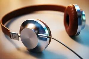 “网络神曲”背后的文化密码