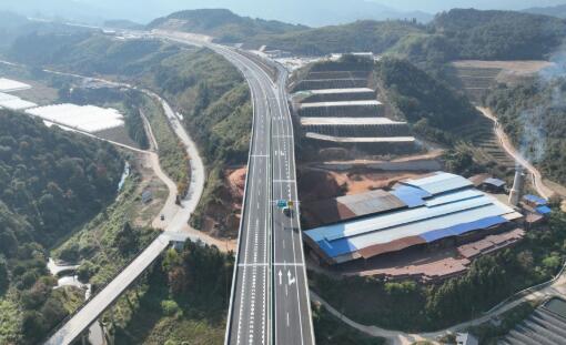 福建重点交通工程沙南高速正式通车