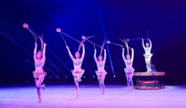 杂技携手民乐，《国风雅韵·奇技华章》在北京上演