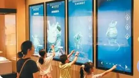 前十一月社零总额增长百分之四——消费市场新意浓