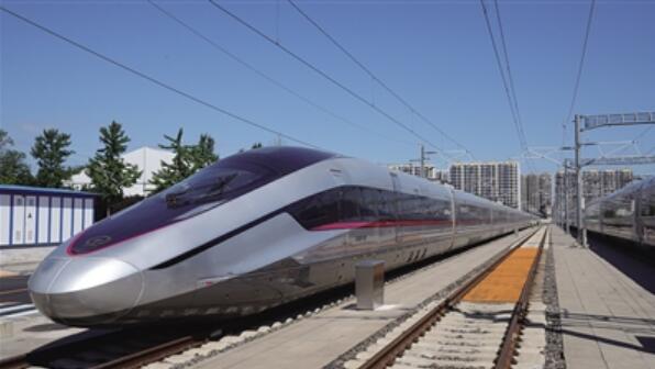 从中车长客看中国高铁如何“更快”“更绿”“更聪明”