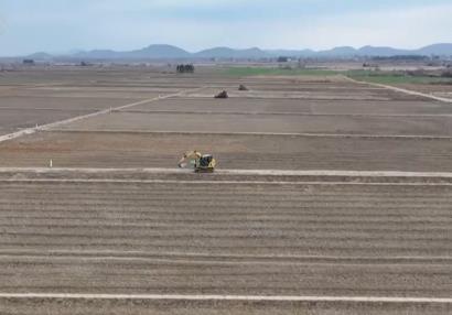 抢抓农闲时节 加快推进高标准农田建设