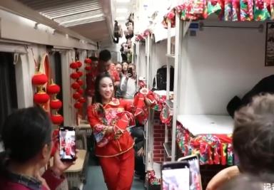 从“观光式”到“沉浸式”文旅转变 “列车+文化+体验”助力冰雪经济热力全开