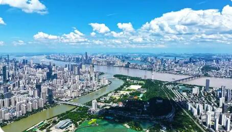 长江母亲河重新焕发生机活力——国新办发布会聚焦长江经济带发展十年成效