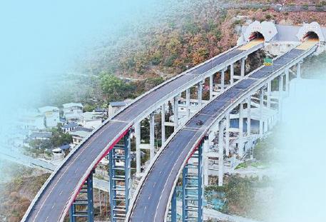 四川高速里程创新高 交管力量如何跟得上