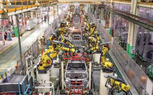 2025年中国汽车产业：“规模答卷”优异 “质量赛道”争先