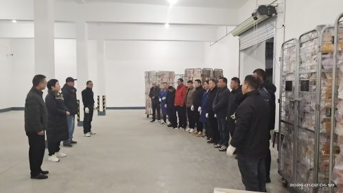 服务添暖意 实干稳开局