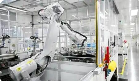 20秒落地用户需求 海信视像青岛工厂成为全球电视行业首座“灯塔工厂”