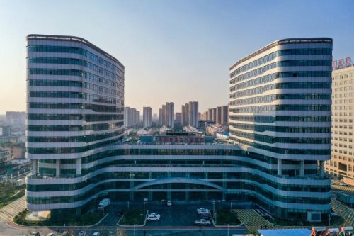 皖北医疗新地标落成，阜阳市第三人民医院新院区通过竣工验收