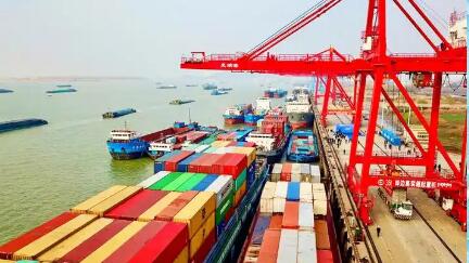 首次突破300万！安徽省港航集团集装箱吞吐量同比增长12.5%