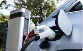 我国建成全球最大电动汽车充电网络