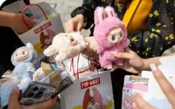中国潮玩：从产品输出到IP生态出海