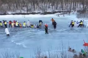 “既能玩又能学”文旅产品花样上新 “研、学、游”融合助力研学经济“升温”