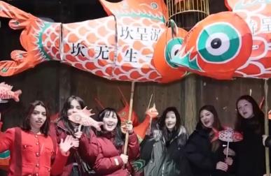 “买买买+非遗体验”，太棒了！“来中国过春节” 风靡全球 海外游客沉浸式感受年味