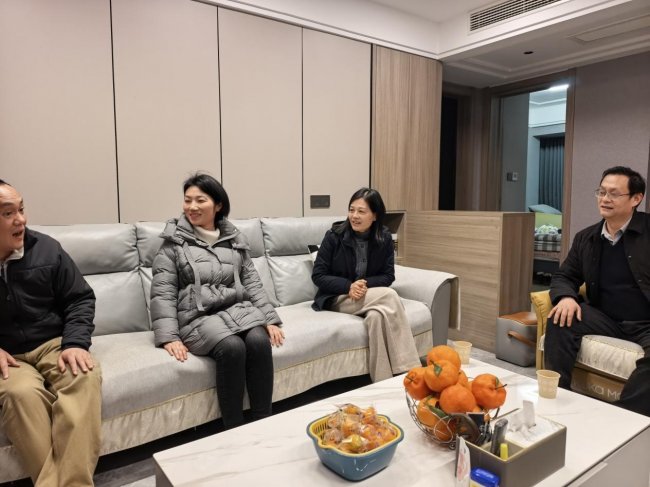 党建引领暖人心 家访连心聚合力