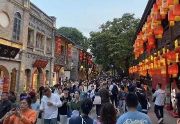 超700亿元！福建春节消费市场年味浓、活力足、人气旺