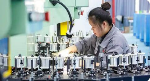 新春开局“用工忙” 新兴产业需求旺