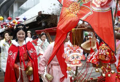 出游流行“新中式”，跟着年俗打卡受热捧