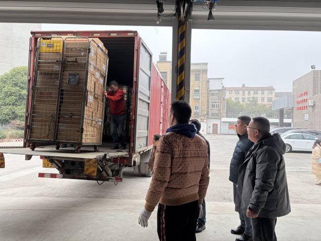 湖北黄梅：马年新春保供忙&nbsp;物流一线显担当