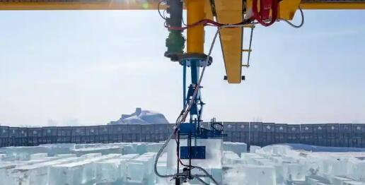 采冰、切冰、搭建，这些活机器人全包了