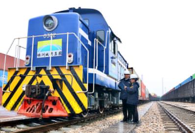 湘粤非铁海联运发运量突破两千列