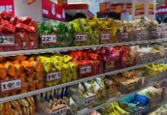 冲刺资本市场 布局一线城市　量贩零食行业迎来双重变革