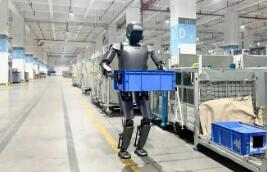 从“学徒工”到“正式工”，人形机器人还要迈过几道坎？