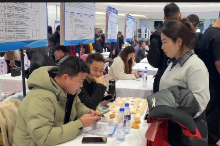 内蒙古更大力度保障和改善民生