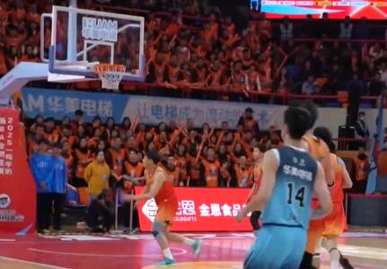 “浙BA”“粤BA”“苏超”如火如荼开场 体育经济释放红利让消费“热辣滚烫”