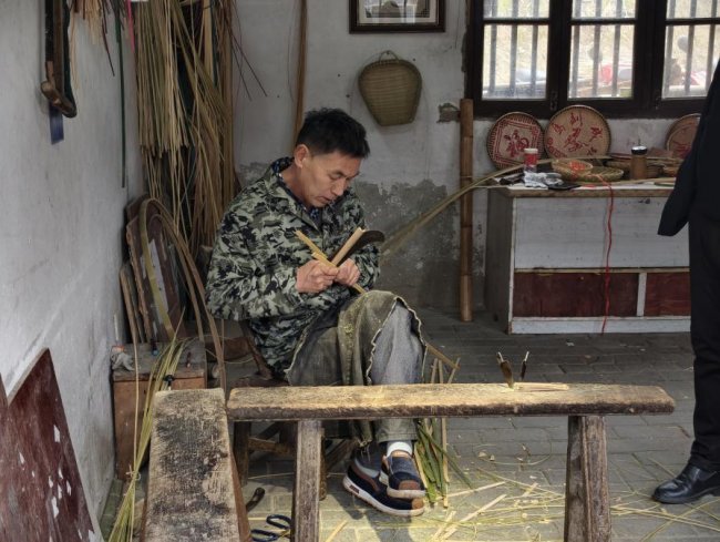 山水为课堂 非遗润青春