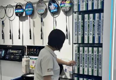 结束三年涨价潮　羽毛球品牌集体降价 市场趋于理性