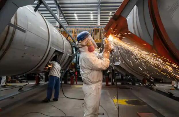 外媒：中国工业利润开年回升 政策发力与出口韧性显效