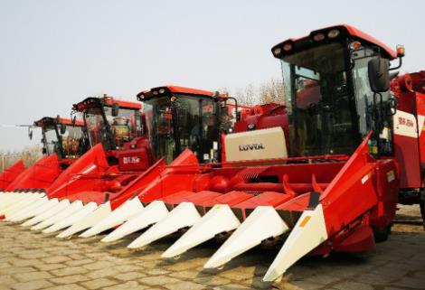 黑龙江：备春耕热度拉满 农机具购销两旺