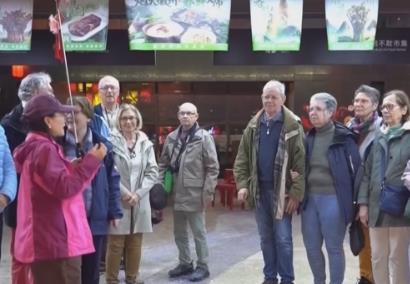 外語導游變身“中國文化傳播者” 從科技到文化游客解鎖全新的中國