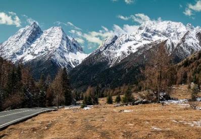 四川四姑娘山正式成为世界地质公园