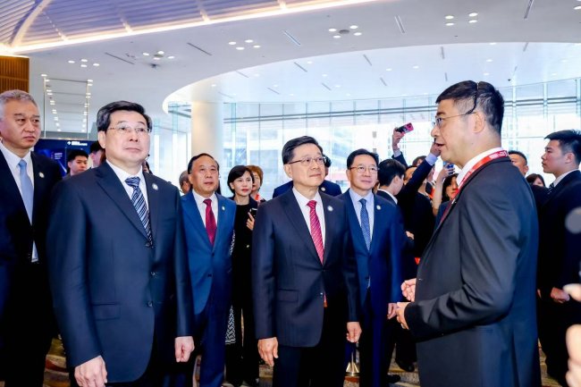 AI能力已落地全业务流程，易鑫亮相世界互联网大会亚太峰会