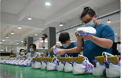 加快具身智能探索 福建晋江制鞋产业向“新”而行