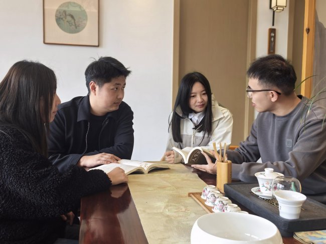 黄陂烟草：以书为媒促交流 以学为桥聚共识