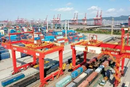 长三角海铁联运提前14天突破百万标箱 同比增长11.3%