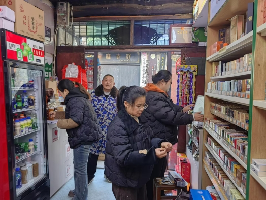 老巷小店的 “新生”—— 红安烟草用服务点亮烟火微光