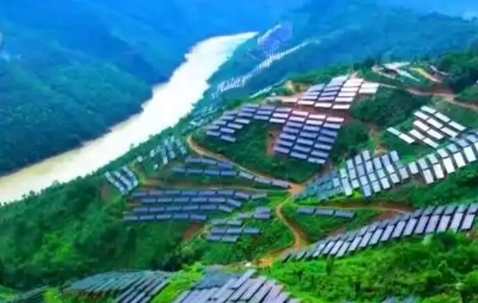 我国首个全国产控制系统水光互补项目投运