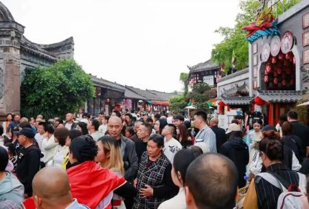 “五一”收官：3602万人次游四川，旅游总花费超242亿元