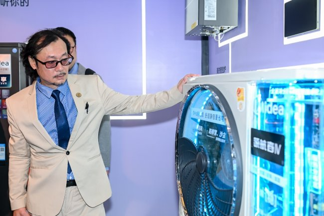 AWE现场的“技术共鸣”：日本工程师盛赞美的，中国空调技术终获全球认可