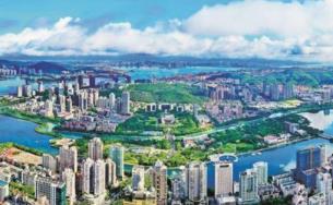 福建厦门：推窗见绿已成诗  踏浪逐蓝勇前行