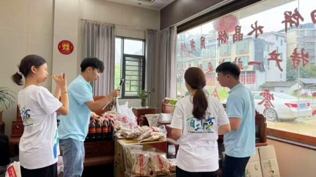 东华职院数智经贸学院专业：直播助农获省级奖项，毕业生就业率高达98.9%