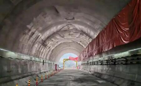 突破万米！湖北在建最长公路隧道取得突破性进展