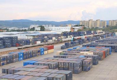 中老铁路跨境货物运输量突破2000万吨