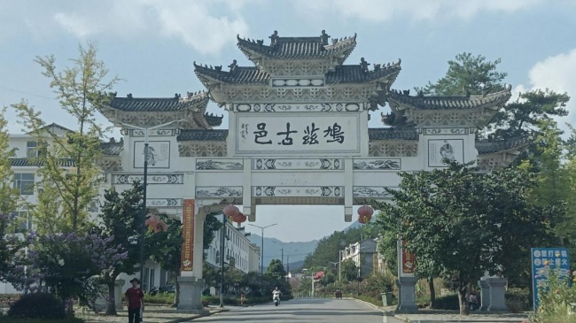 店作针，旅作线，绣出九资河新卷