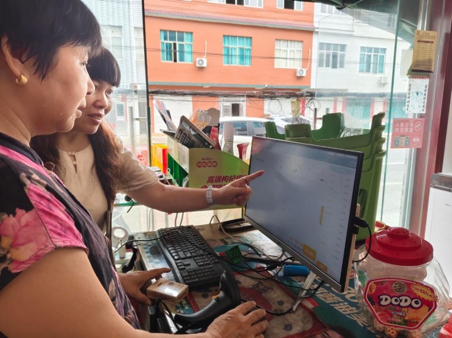 “营”暖小店满街巷